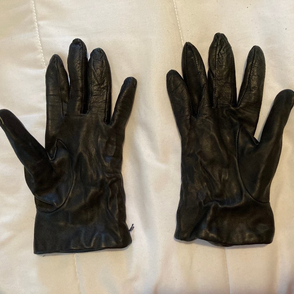 BLACK LEATHER GLOVES